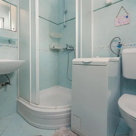 2 Bedroom In *