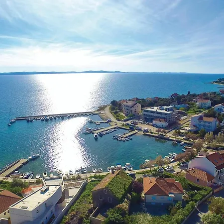 2 Bedroom In Διαμέρισμα *